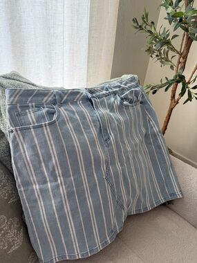 LOF Light Blue and White Striped Denim Skirt